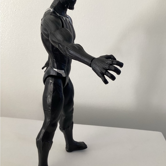Hasbro Black Panther Action Figure - Picture 6 of 8